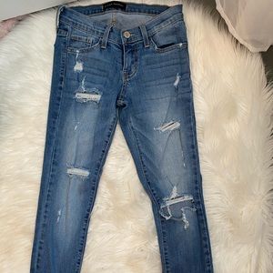 Mid-Waisted Cropped Ripped Jeans